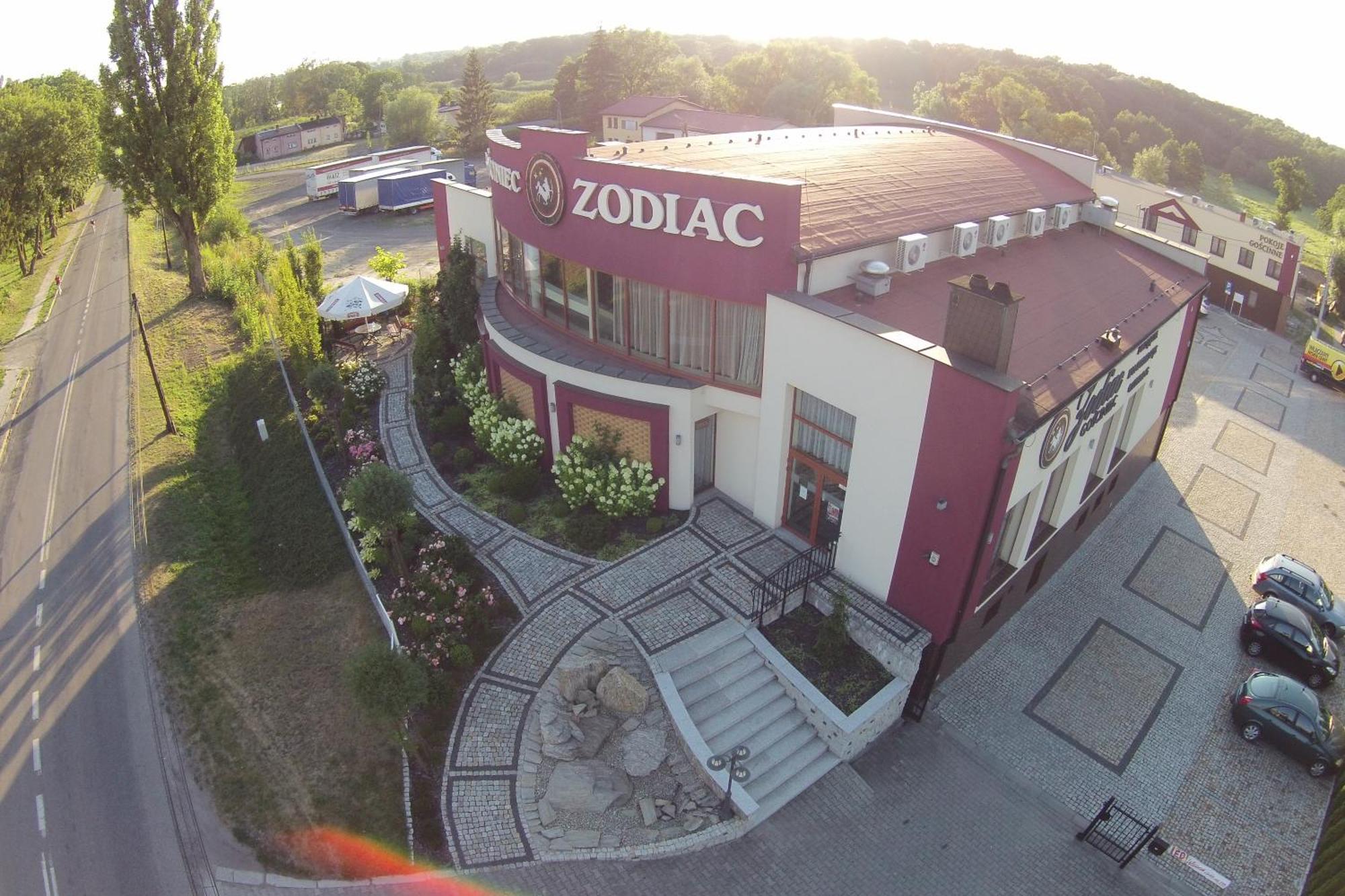 Gosciniec Zodiac Hostel Rzuchow Exterior photo